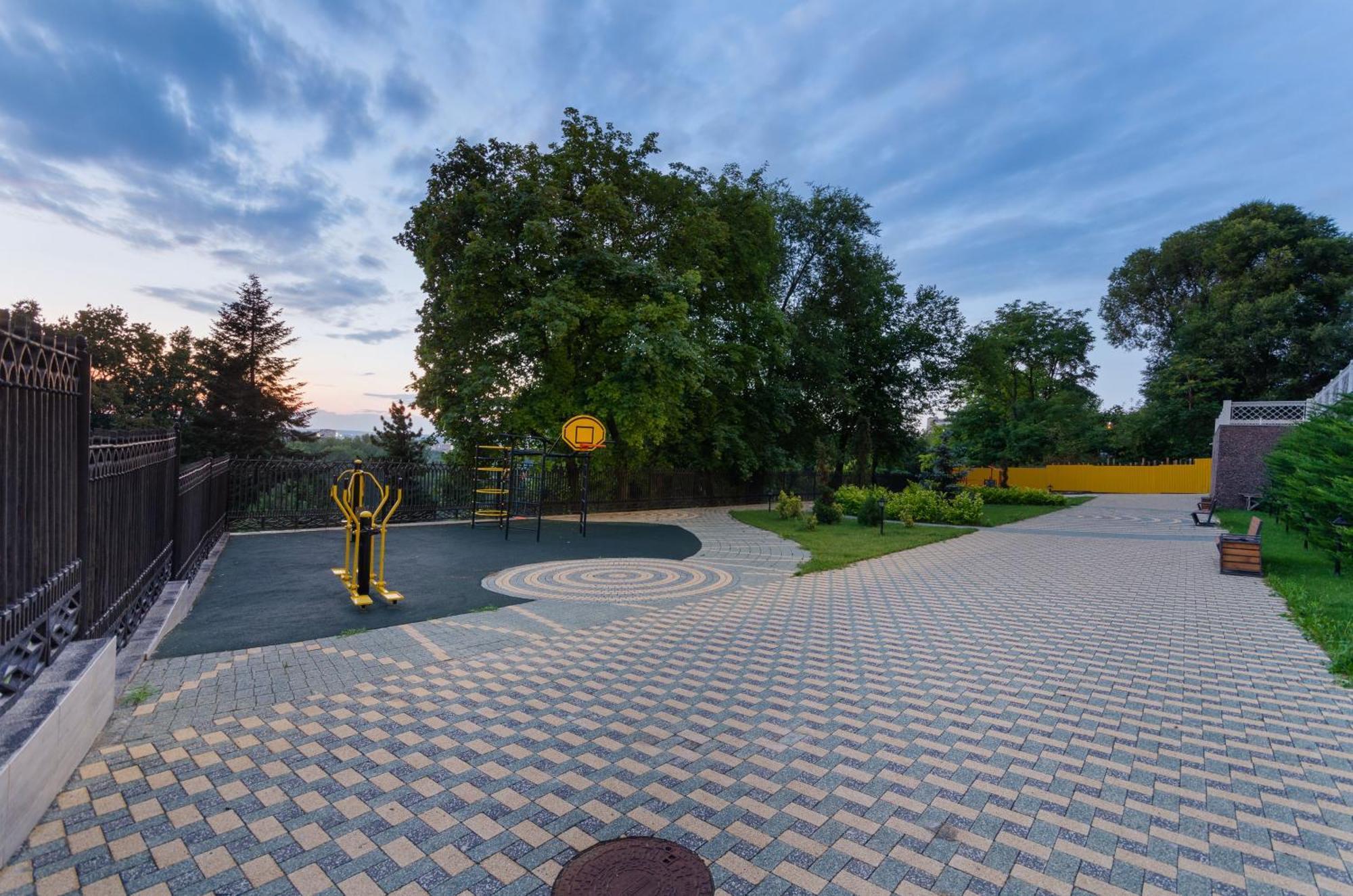 Luxury Apartment Close To The City Centre Kischinau Exterior foto